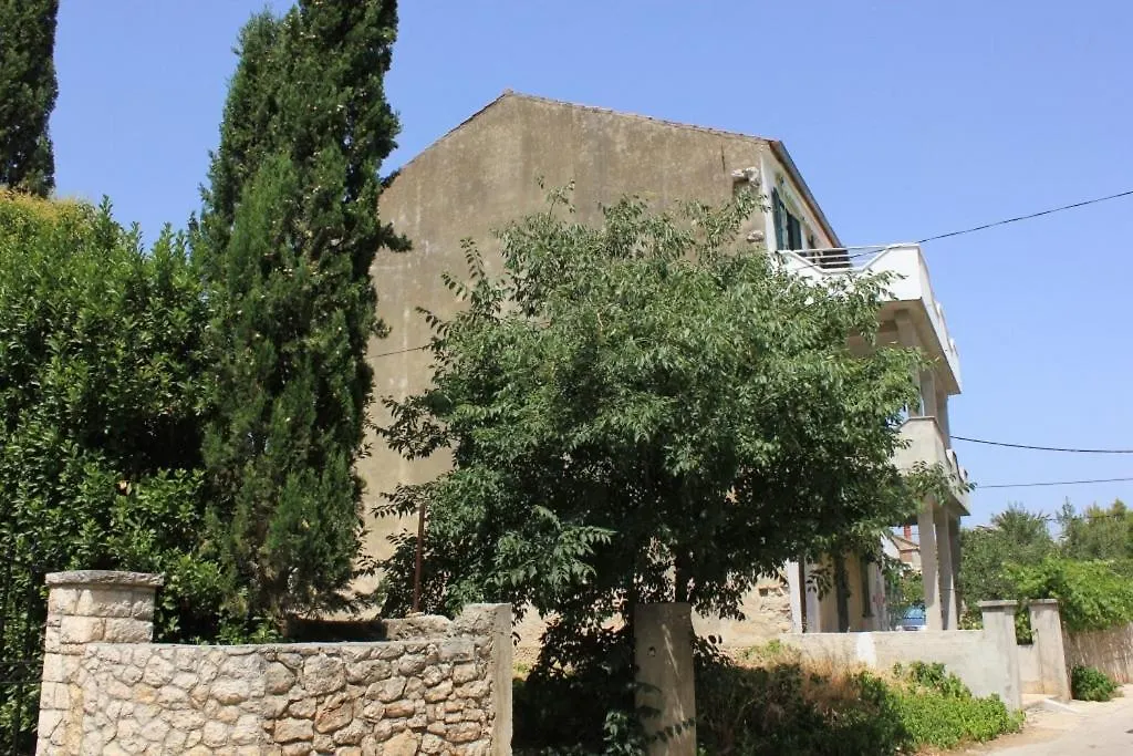 Apartments By The Sea Preko, Ugljan - 8292